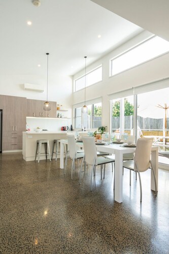 Accessible Beach House - Bell 3 - Pet Friendly