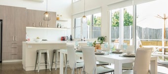 Accessible Beach House - Bell 3 - Pet Friendly