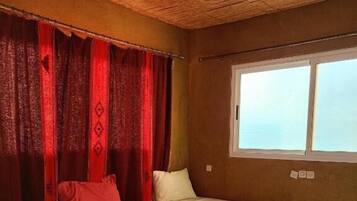 In-room safe, free WiFi