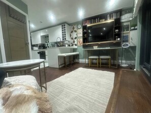 3 Schlafzimmer, Bügeleisen/Bügelbrett, Internetzugang, Bettwäsche