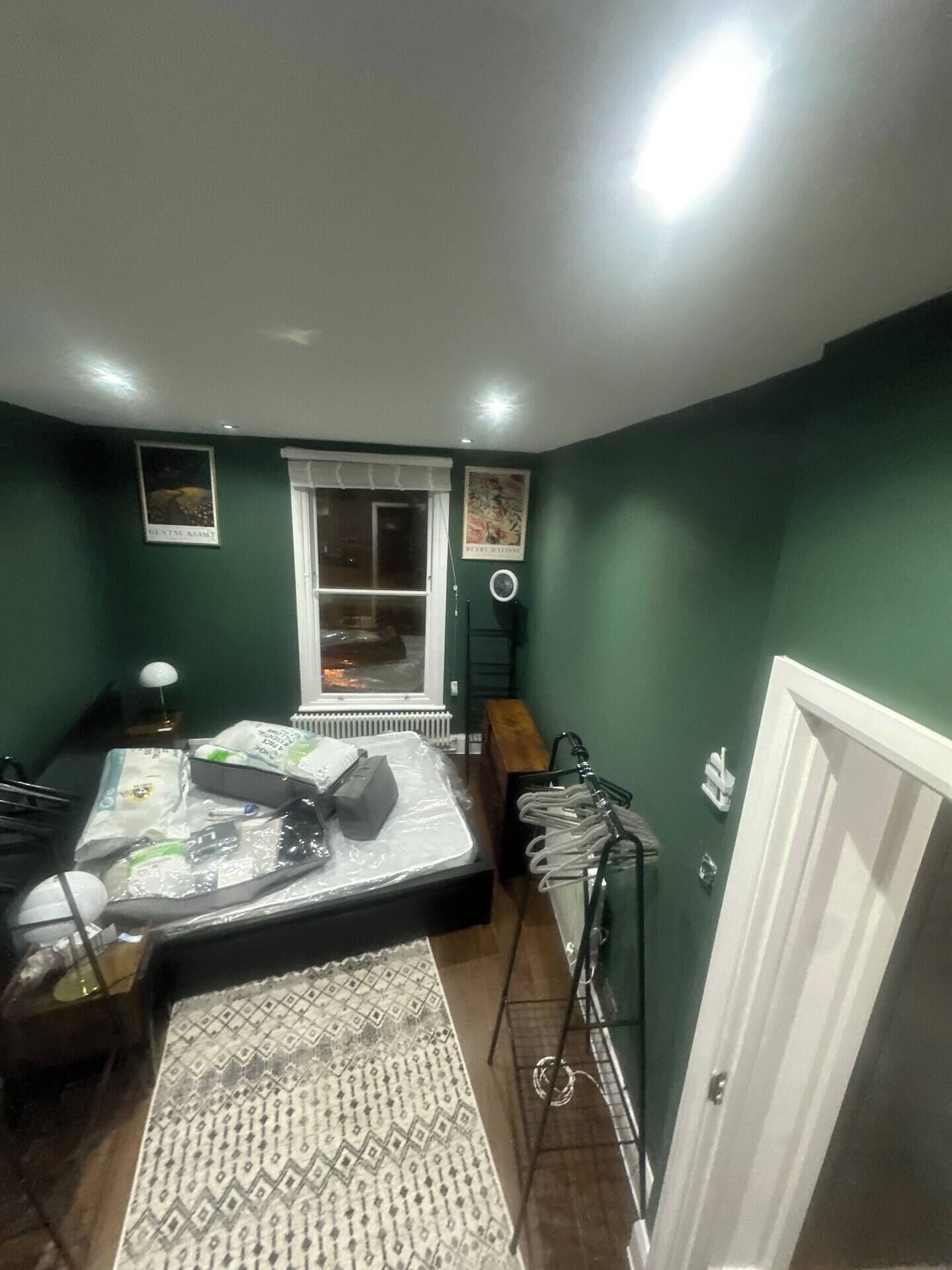 3 bedrooms, iron/ironing board, internet, bed sheets