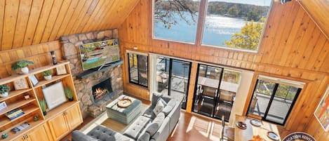 Televisión, chimenea, oficina