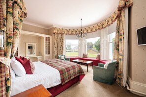 Deluxe Double Room, Garden View | Iron/ironing board, free WiFi - Open Arms Hotel (North Berwick)