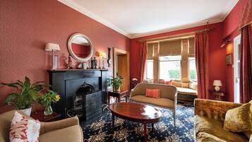 ๋ก๋น ์ข์ ๊ณต๊ฐ