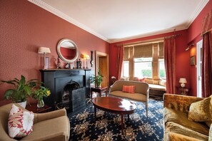 Área de estar no saguão