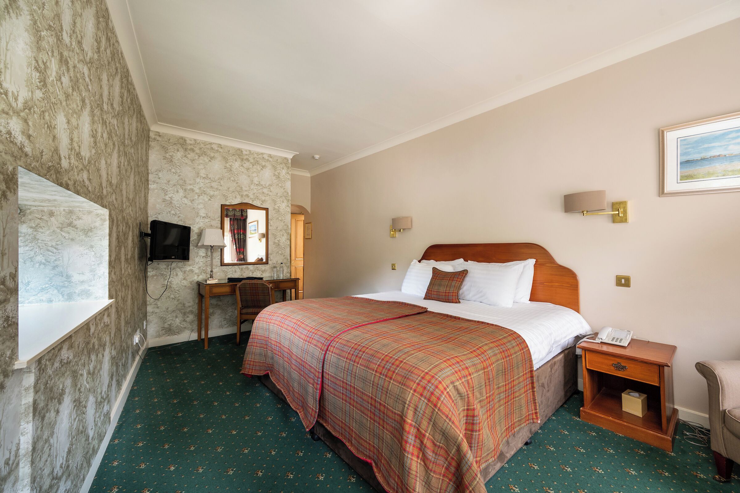 Deluxe Double Room, Garden View | Iron/ironing board, free WiFi