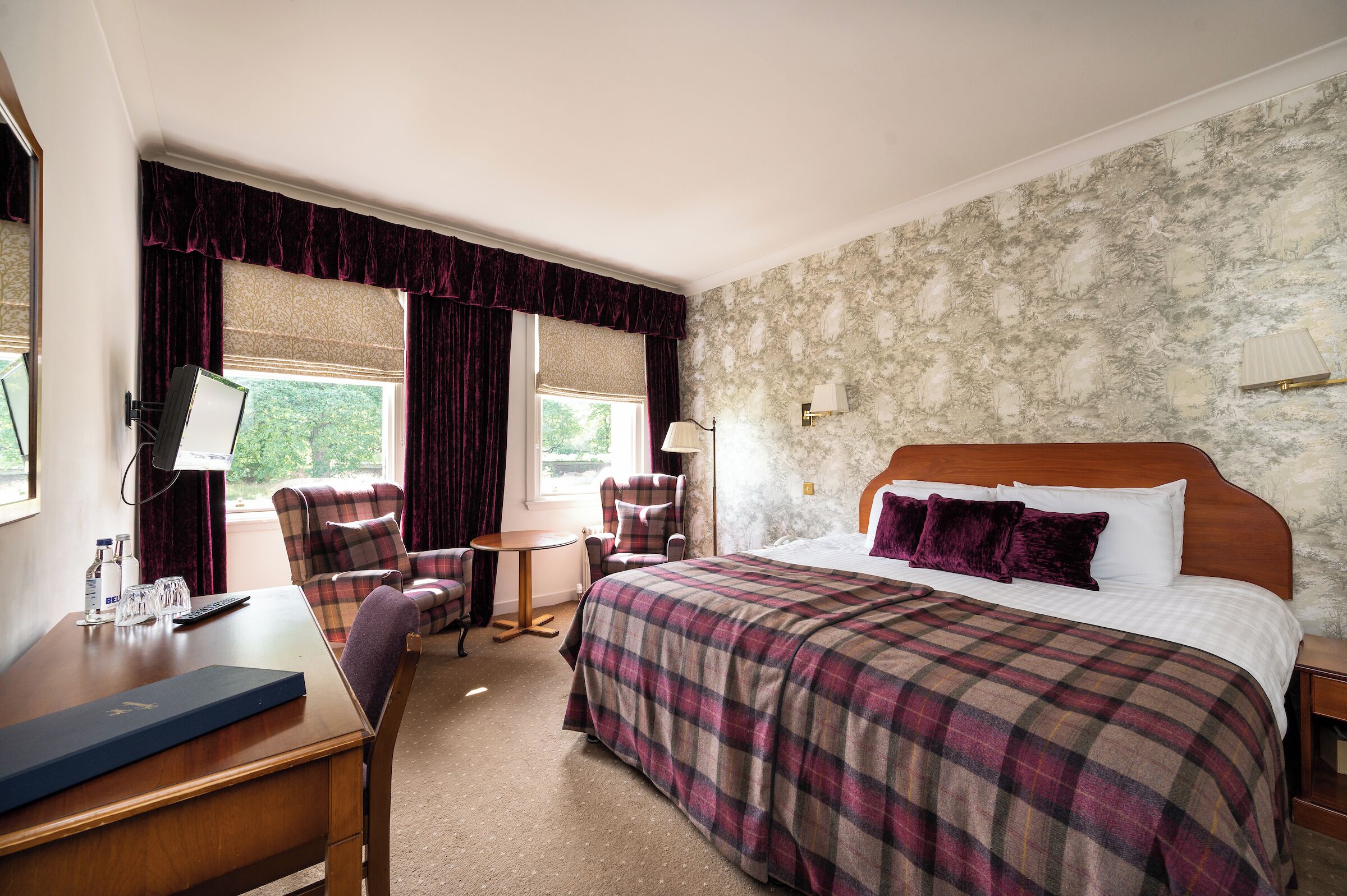 Deluxe Double Room, Garden View | Iron/ironing board, free WiFi