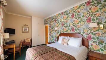 Iron/ironing board, free WiFi