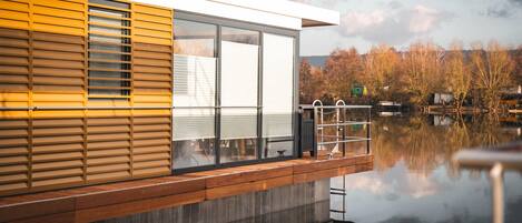 ラグジュアリー モバイルホーム | 外観