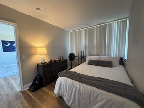 熨斗/熨衣板、WiFi、床单