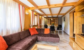 Living area - 4 Rooms for 9 People (Le Grand-Bornand)