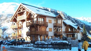 Unclassified image, 3 of 5, button - Apartment in Valloire Near Ski Gondolas (Valloire)