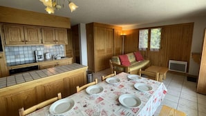 Interior - Apartment in Haut Lieux by Ski Slope (Hauteluce)
