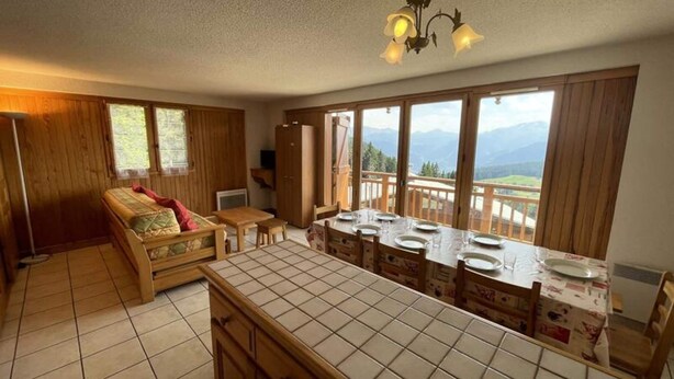 Interior - Apartment in Haut Lieux by Ski Slope (Hauteluce)