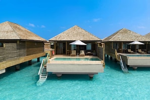 Ocean Pool Villa | Caja de seguridad en la habitación y tabla de planchar con plancha 