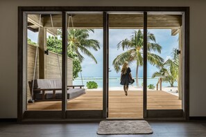 Romantic Beach Villa | Terraza o patio