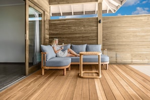 Ocean Pool Villa | Una cassaforte in camera, ferro/asse da stiro, Wi-Fi gratuito