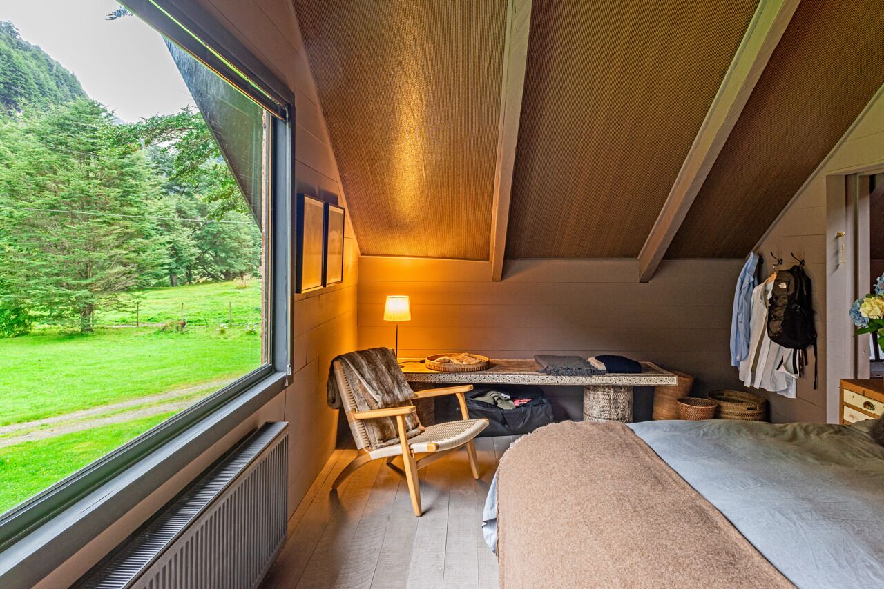 4 makuuhuonetta, silitysrauta/-lauta, ilmainen Wi-Fi, vuodevaatteet