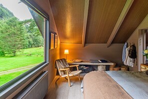 4 habitaciones, tabla de planchar con plancha y wifi gratis 