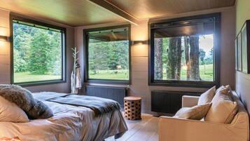 4 عدّة غرف نوم ومكواة/لوح كي وواي فاي مجانًا وملاءات أسرّة