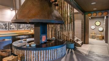 المنشأة من الداخل