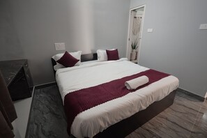 4 camere, una cassaforte in camera, ferro/asse da stiro, Wi-Fi gratuito