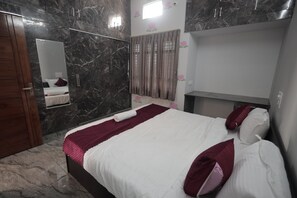 2 Schlafzimmer, Zimmersafe, Bügeleisen/Bügelbrett, kostenloses WLAN
