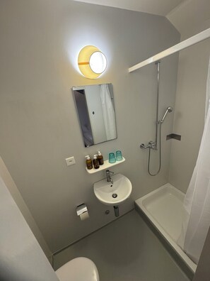 Håndklæder, Sæbe, Shampoo, Toiletpapir