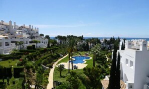 Outdoor pool - Wonderful Penthouse Los Monteros Beach (Marbella)