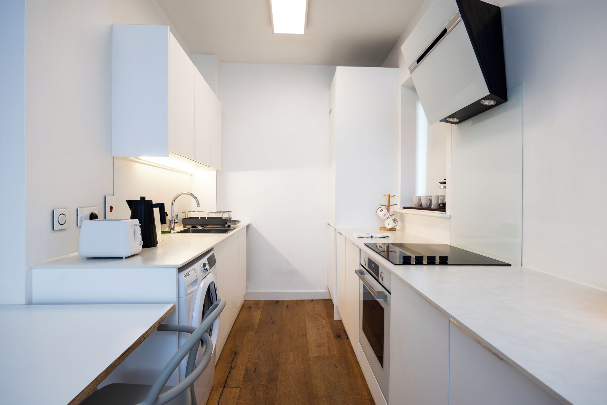 Fridge, oven, stovetop, dishwasher