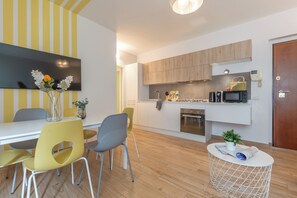 Dining - Ginger, a stone's throw from the center of Siena with parking space (Siena)