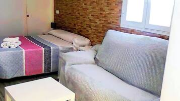 Iron/ironing board, free WiFi