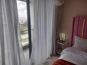 1 chambre, fer et planche à repasser, Wi-Fi gratuit, draps fournis