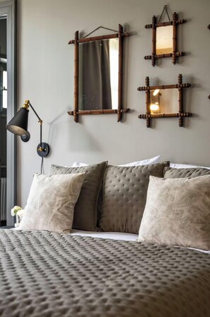 Chambre Double Supérieure, vue parc | Rideaux occultants, fer et planche à repasser, Wi-Fi gratuit