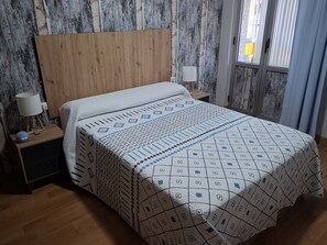 1 bedroom, iron/ironing board, internet, bed sheets - Asturias, RAMI house, special for couples. (San Martín del Rey Aurelio)