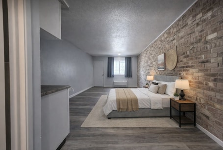 Basic Studio | Free WiFi. Columbus Kansas Mico Suites