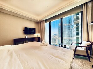 Free WiFi - Venduras Skyline 3BR at Address Opera (Dubai)