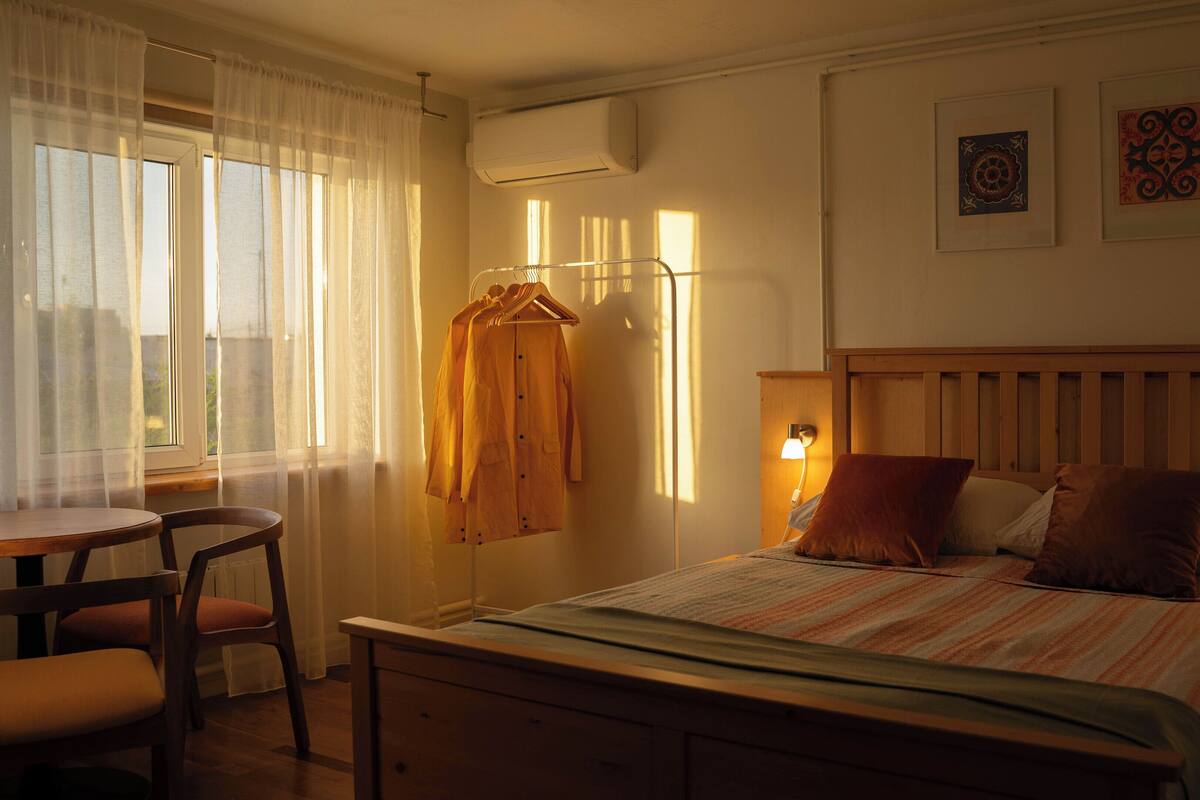 Doppelzimmer, Stadtblick | Zimmersafe, Verdunkelungsvorhänge, schallisolierte Zimmer