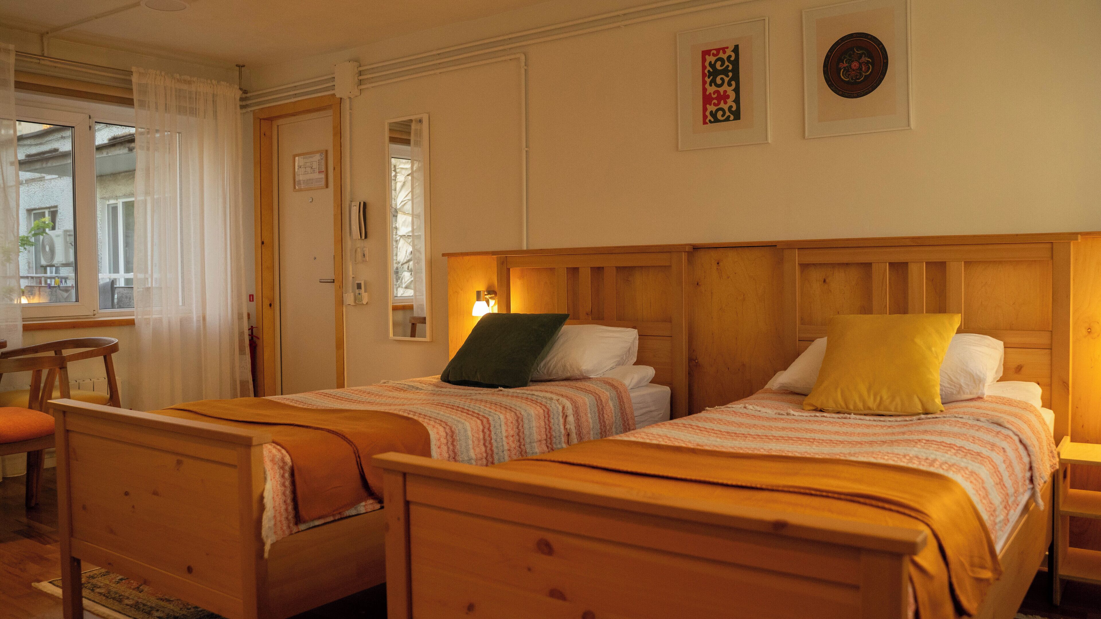 Zweibettzimmer, Stadtblick | Zimmersafe, Verdunkelungsvorhänge, schallisolierte Zimmer