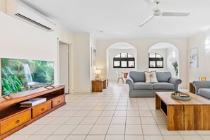 1 bedroom, Internet - Salt Sand Retreat 1BR Resort Spa (Cairns)