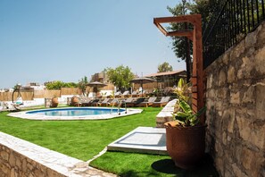 Outdoor pool - Fisi & Wellness • Exclusive Villa with Spa Vibes (Rethymno)