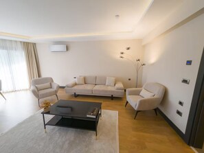 Family Condo, 3 Bedrooms, Kitchen, City View | Living area | Toys