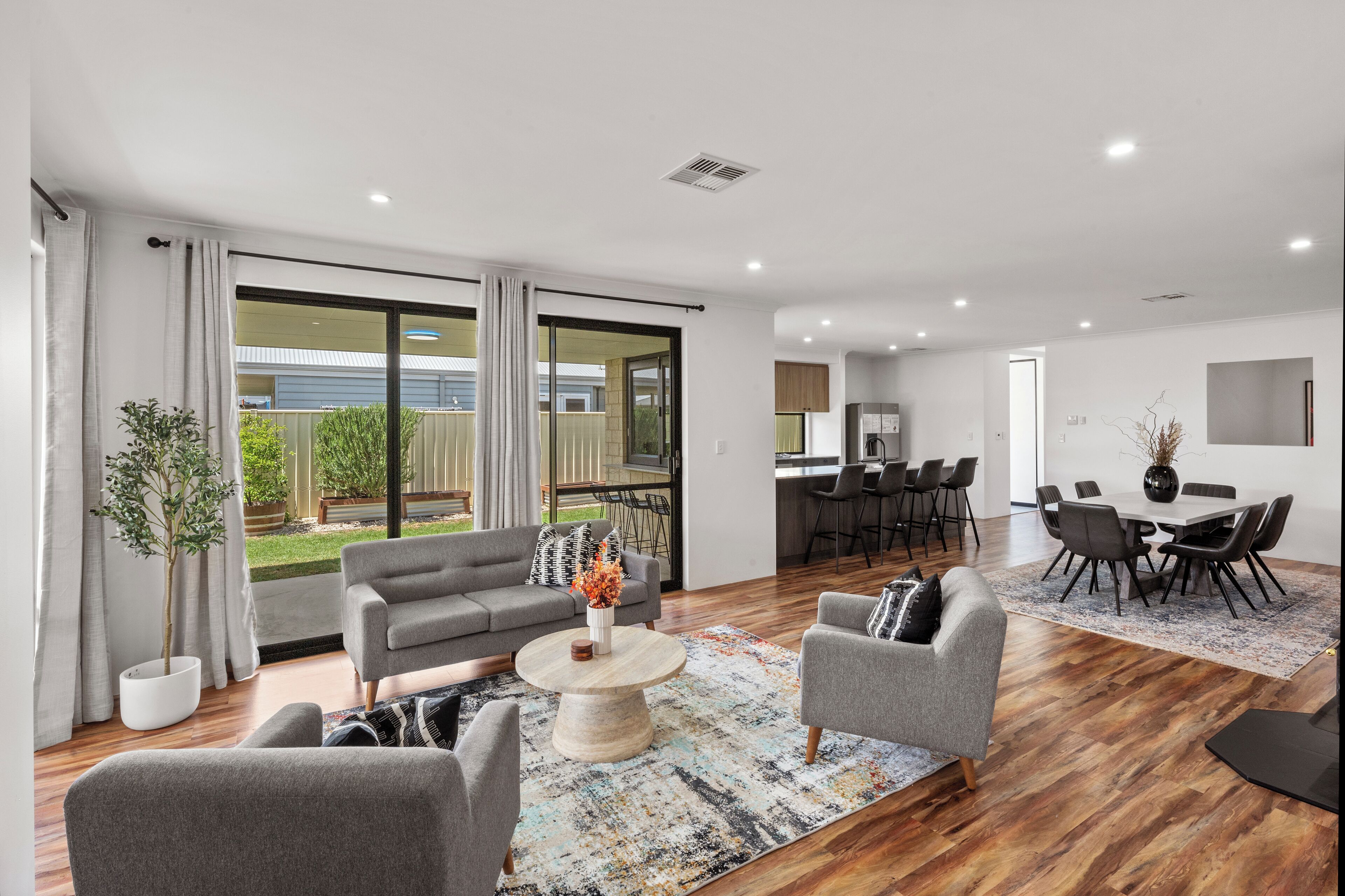 Smart TV, fireplace, offices