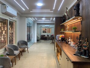 Reception - Memphis Cairo Residence (Cairo)