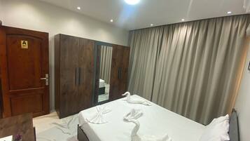 Căn hộ Premium, ban công, quang cảnh thành phố | Bàn ủi/dụng cụ ủi quần áo, truy cập Internet không dây miễn phí