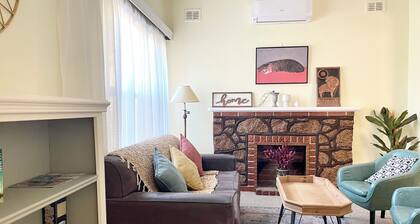 Beautiful 3 bedroom home. Central Murray Bridge. Oval view. Walk to Murray River