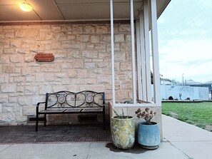 Terrace/patio - My River Retreat|Peaceful Murray River Escape (Murray Bridge)