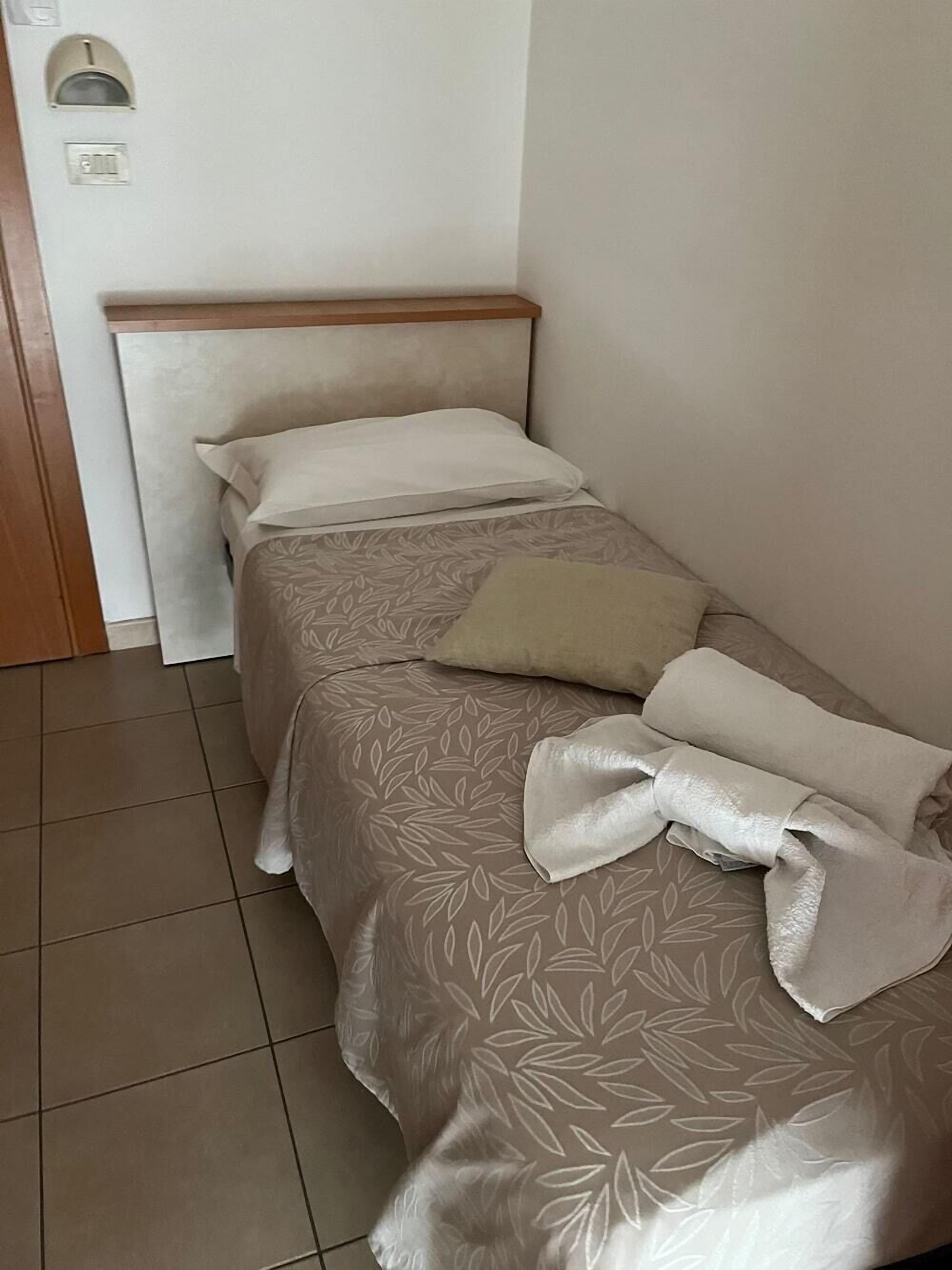 Skrivebord og wi-fi (inkludert)