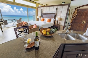 Superior studio suite, 1 kingsize bed, keuken, uitzicht op oceaan | Gratis wifi