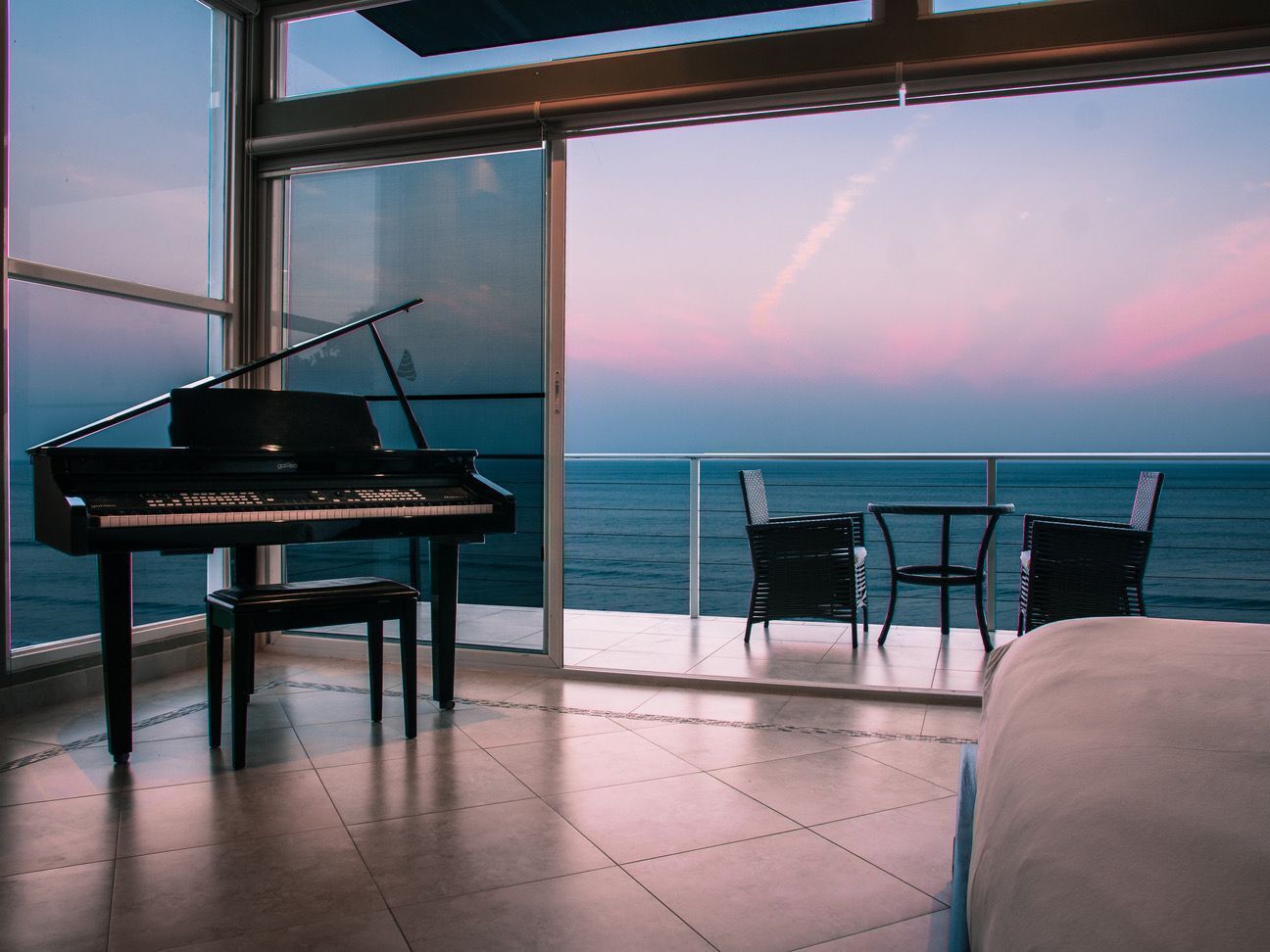 Suite estudio superior, 1 cama de matrimonio grande, cocina, vistas al mar | Wifi gratis y ropa de cama